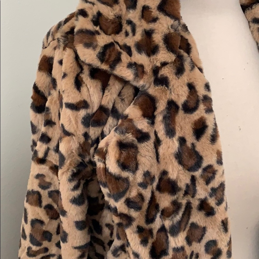 LAST ONE NWT Animal Print Faux Fur Teddy Coat - Picture 7 of 7